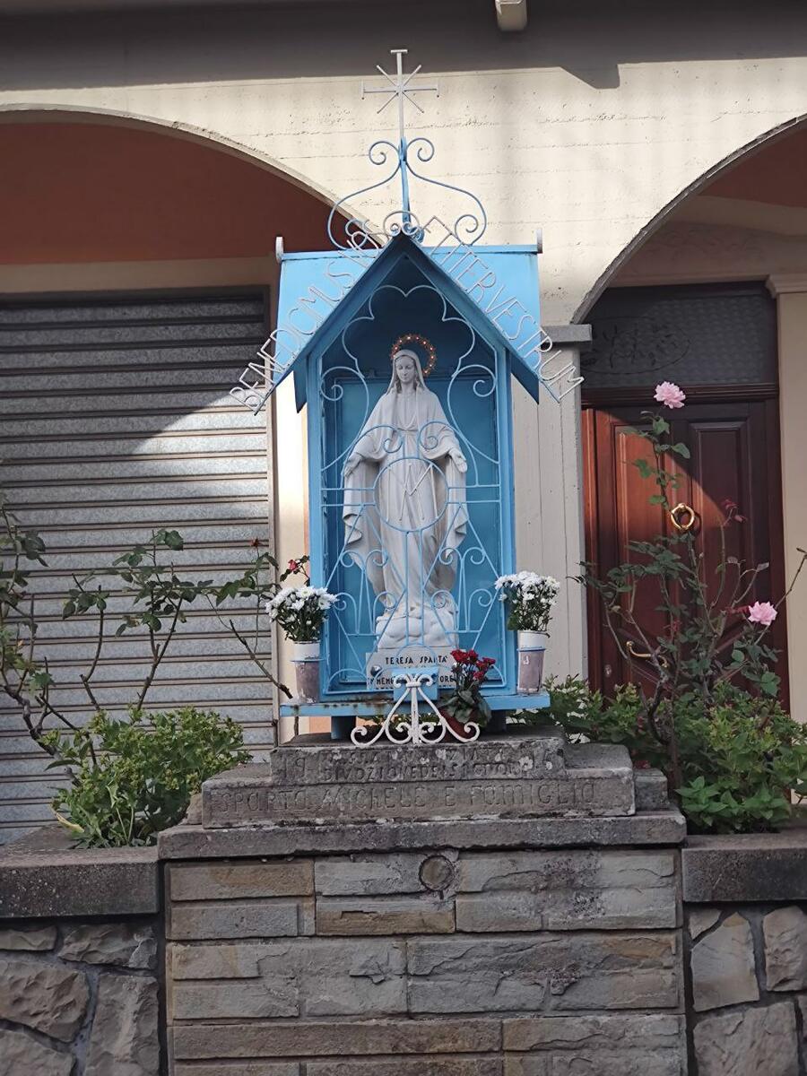 Statuina della Madonna