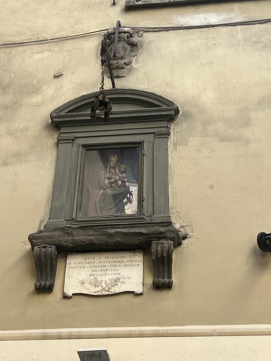 Statuina della Madonna con Gesù bambino