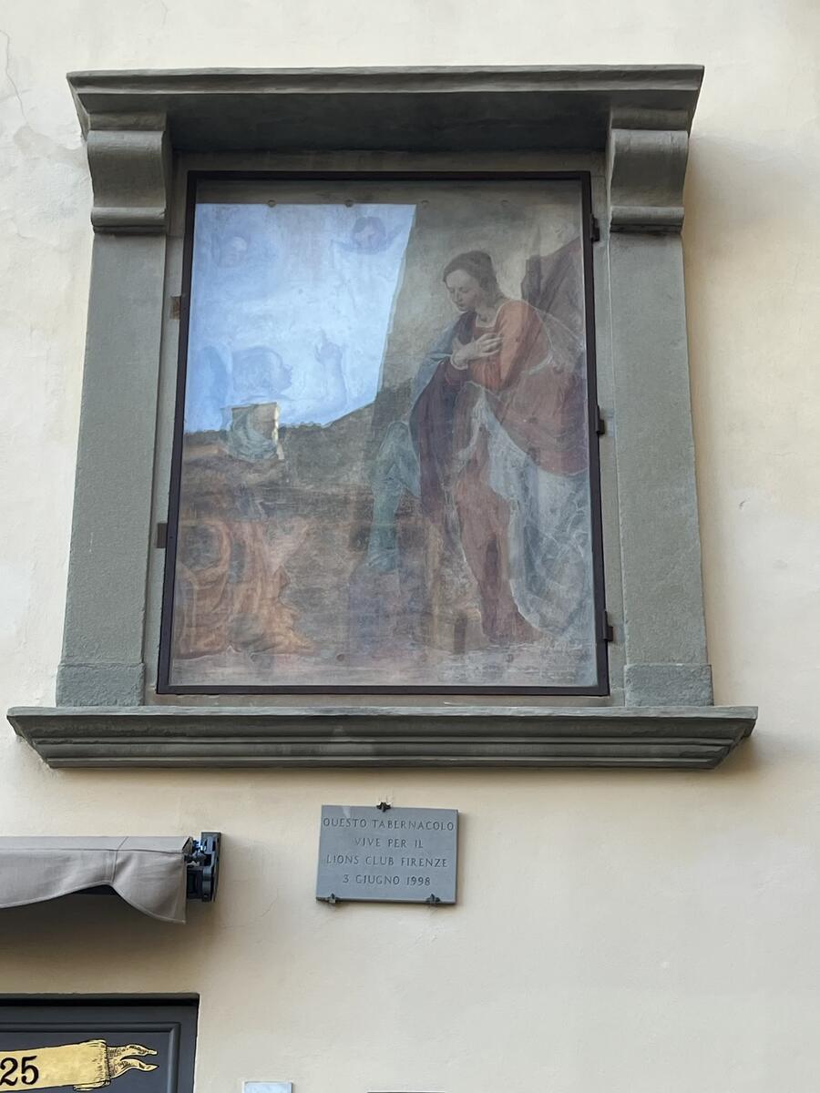 Tabernacolo con la Madonna
