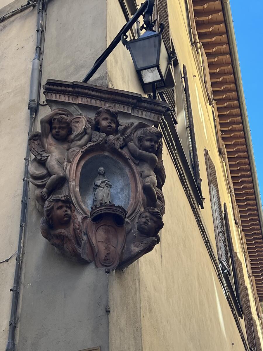Statuina della Madonna con angeli