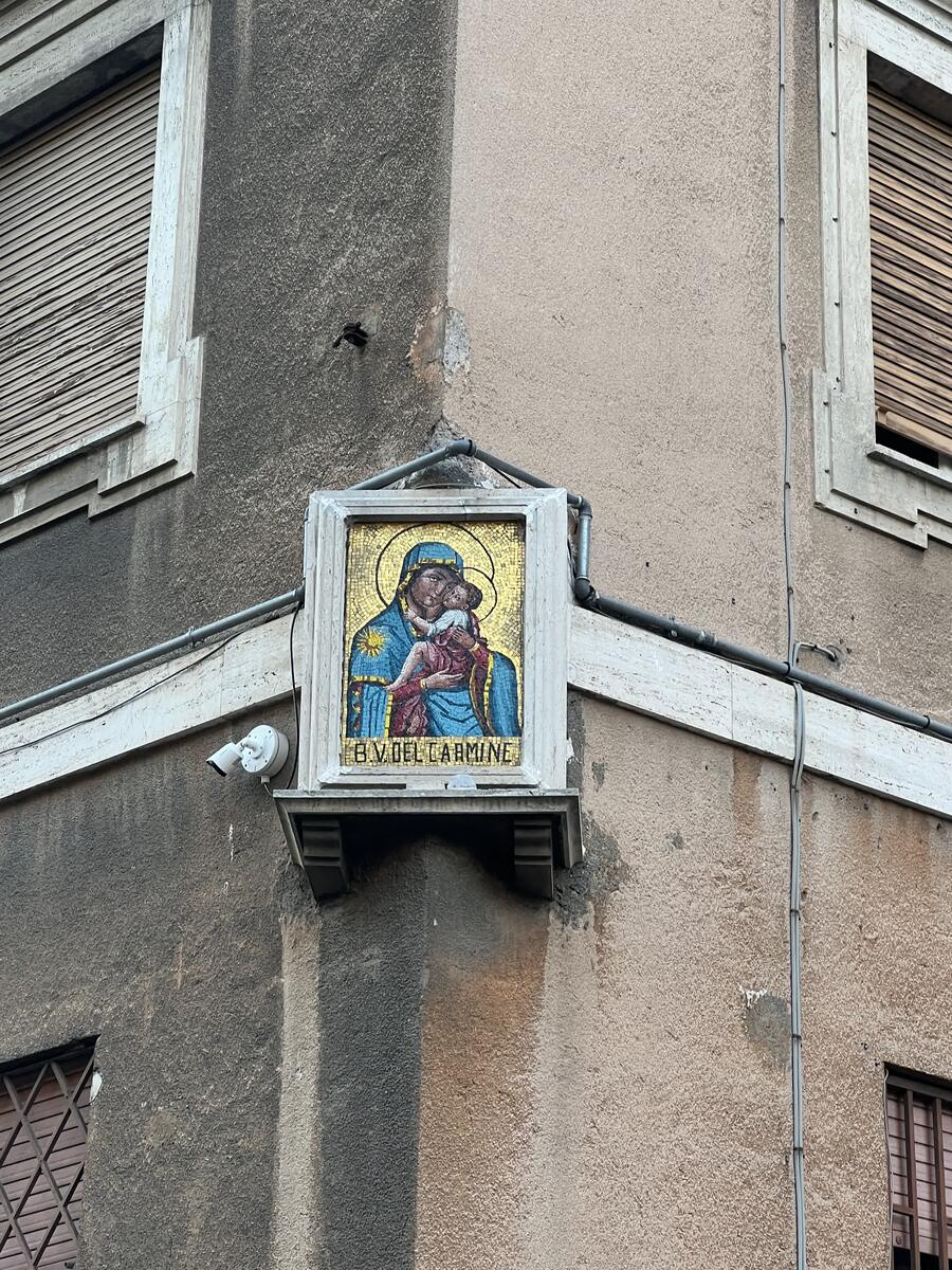 Mosaico Madonna del Carmine con Gesù bambino