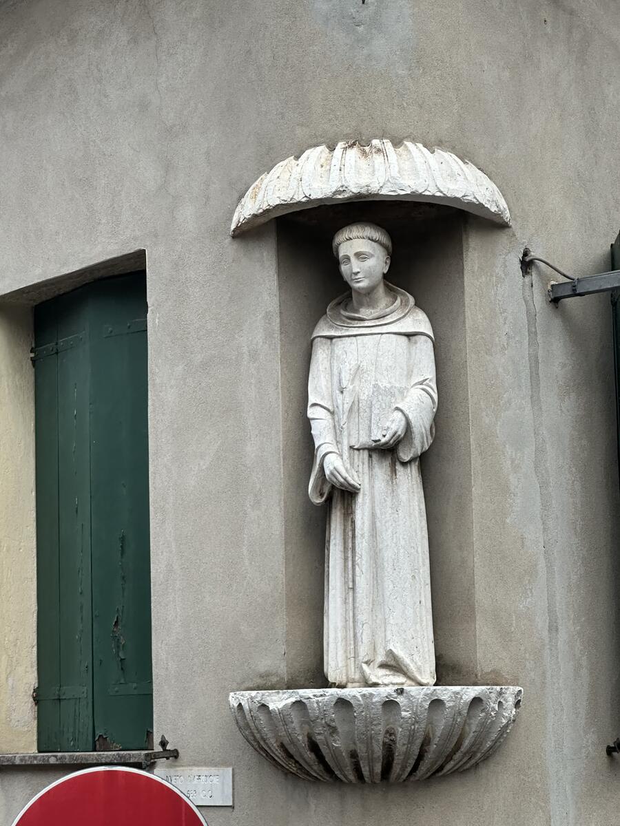 Statua di un Santo