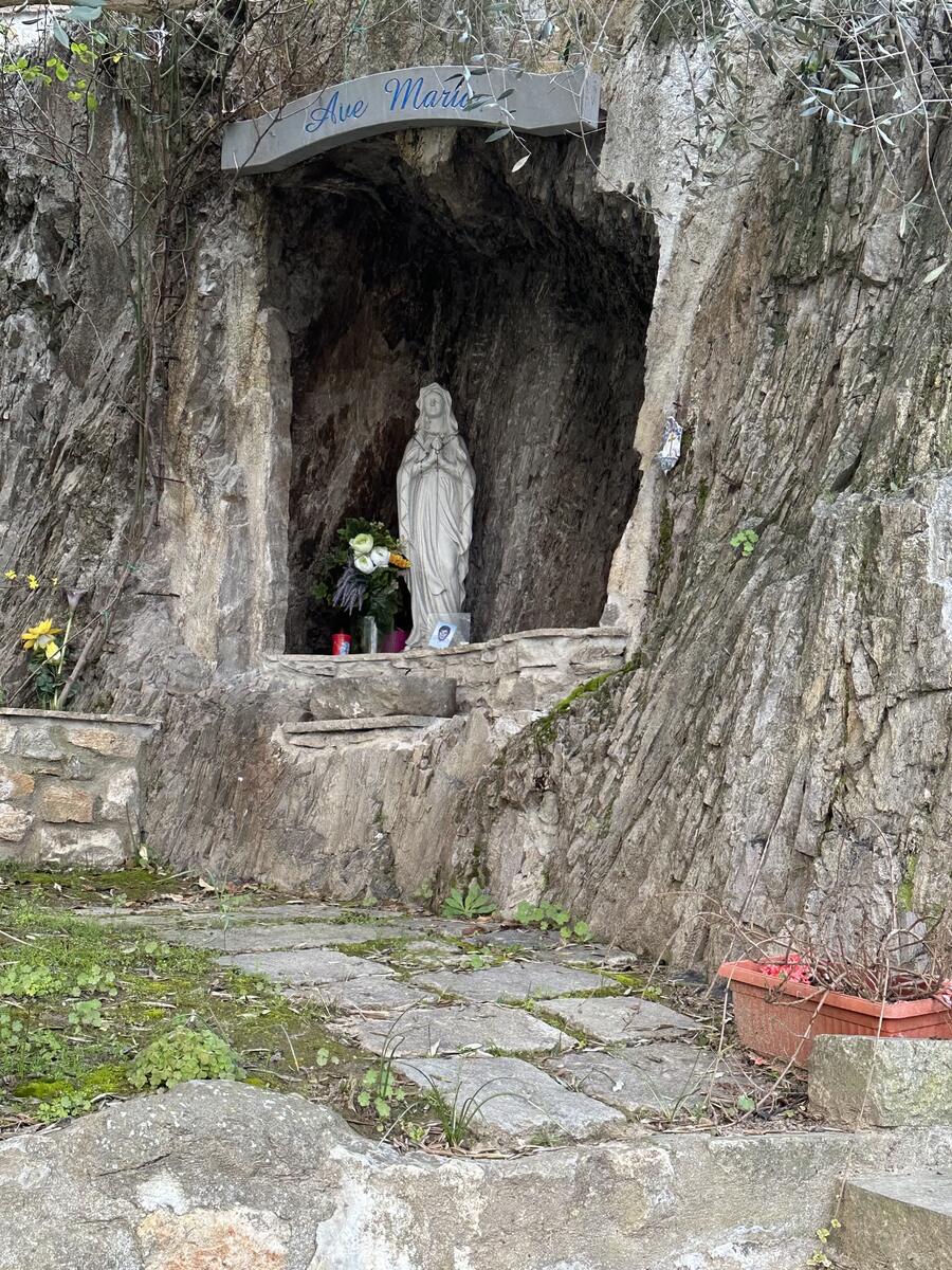 Statua della Madonna