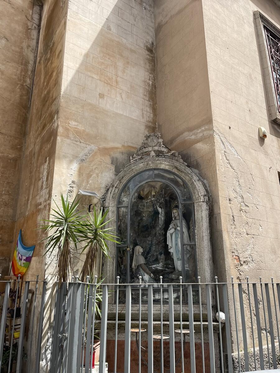 Altarino statua Madonna