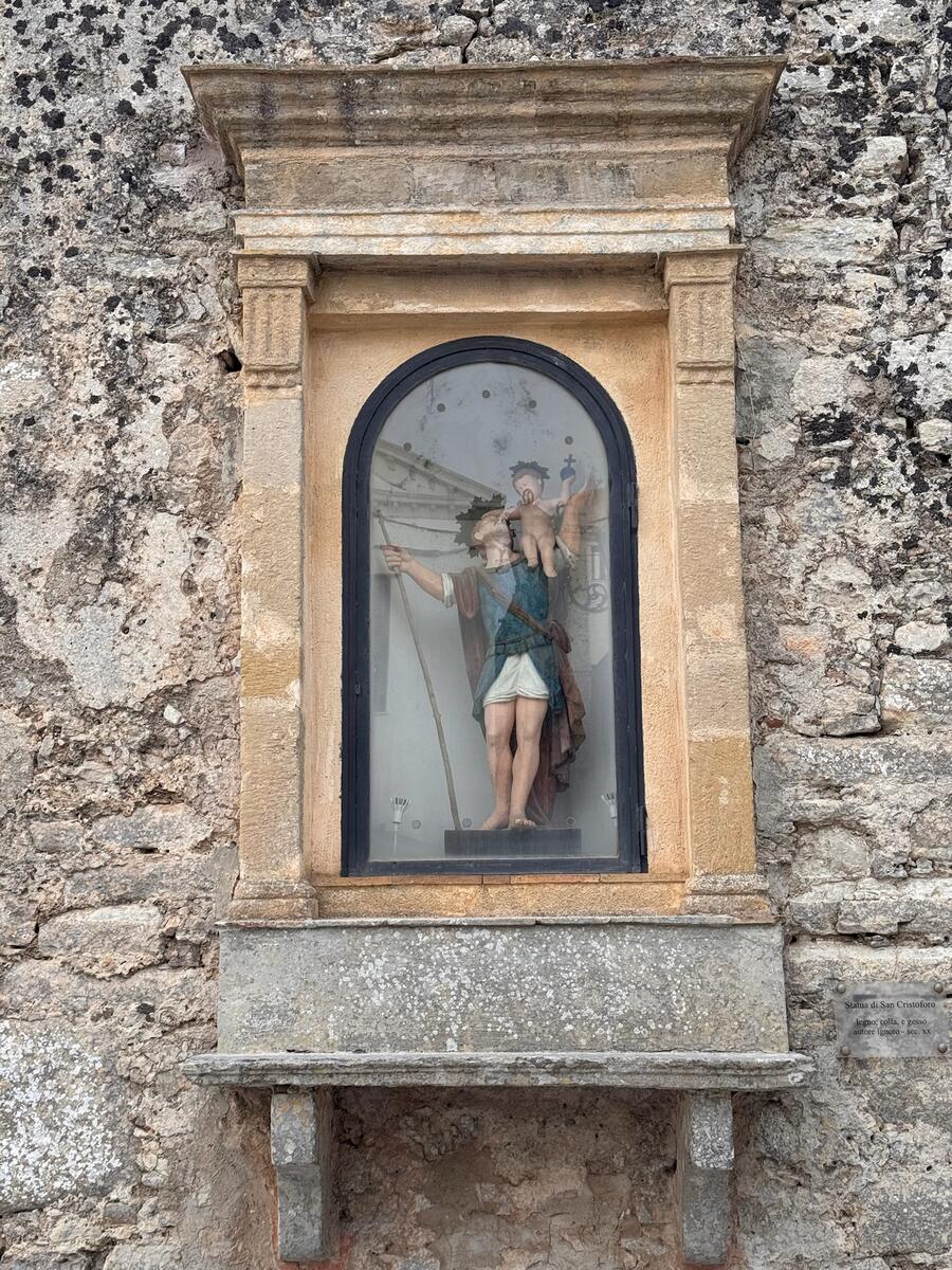 Statua di un Santo