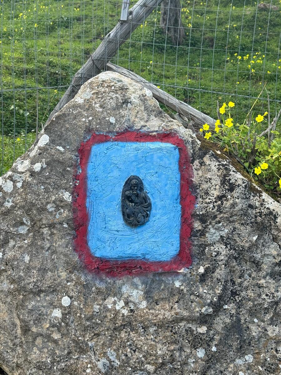 Santo incastonato