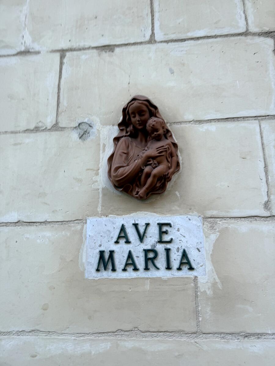 Busto della Madonna con Gesù bambino