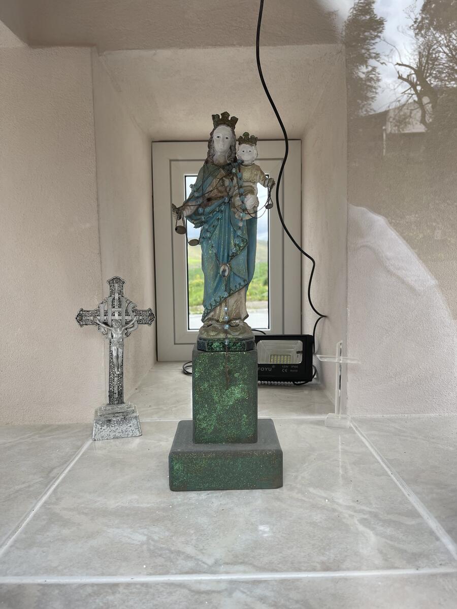 Statuina con Madonna