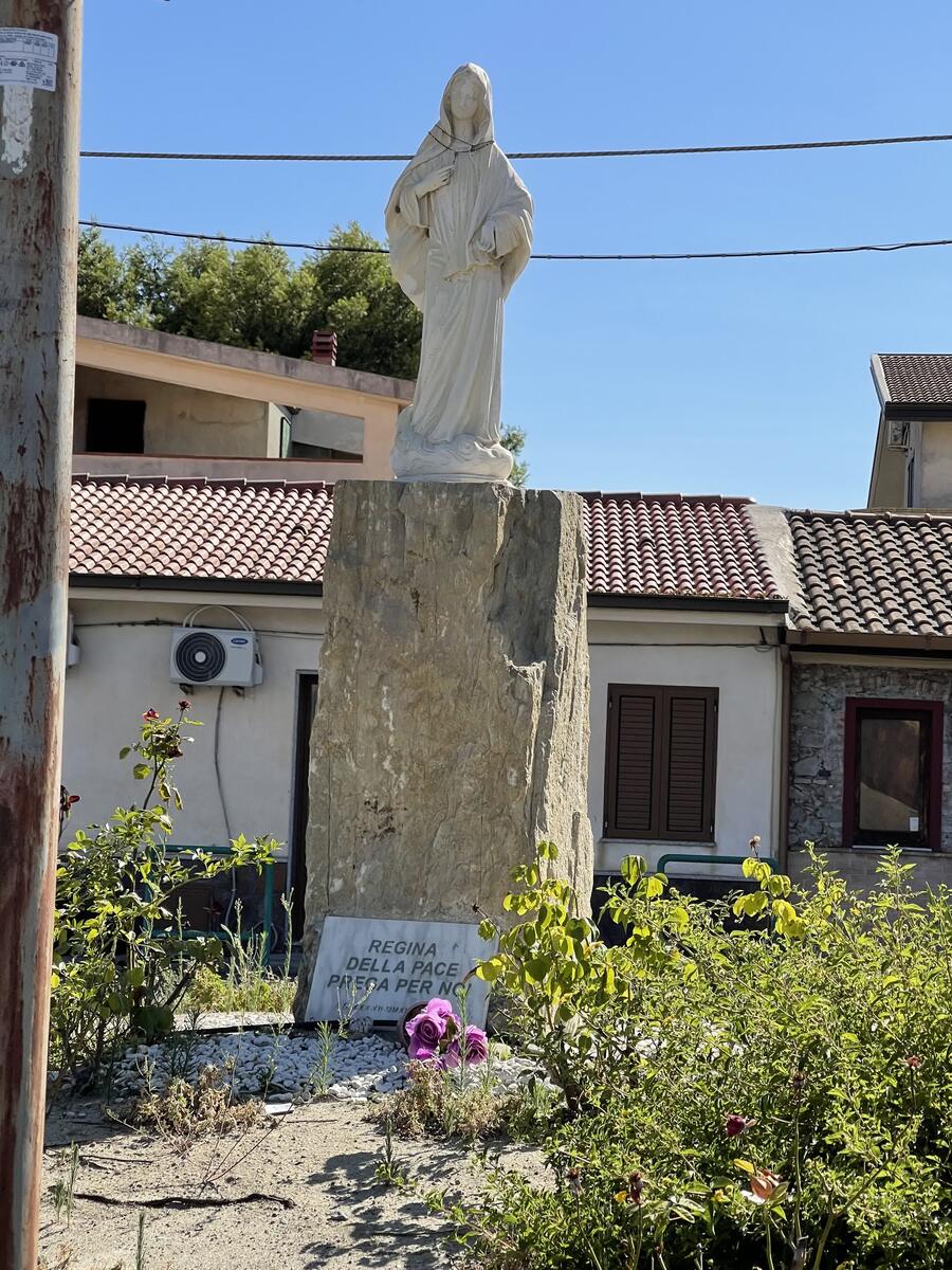 Statua della Madonna