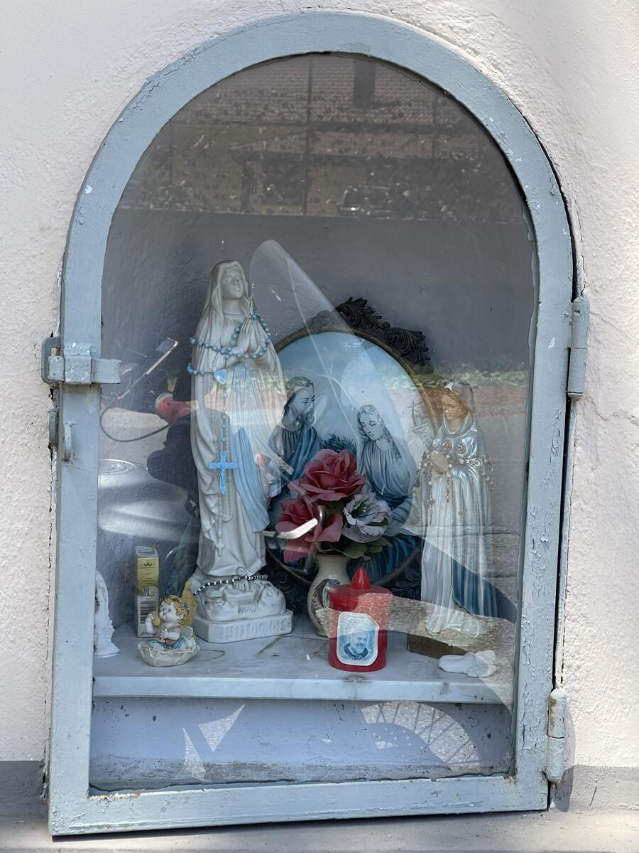 Altarino con Statua Madonna